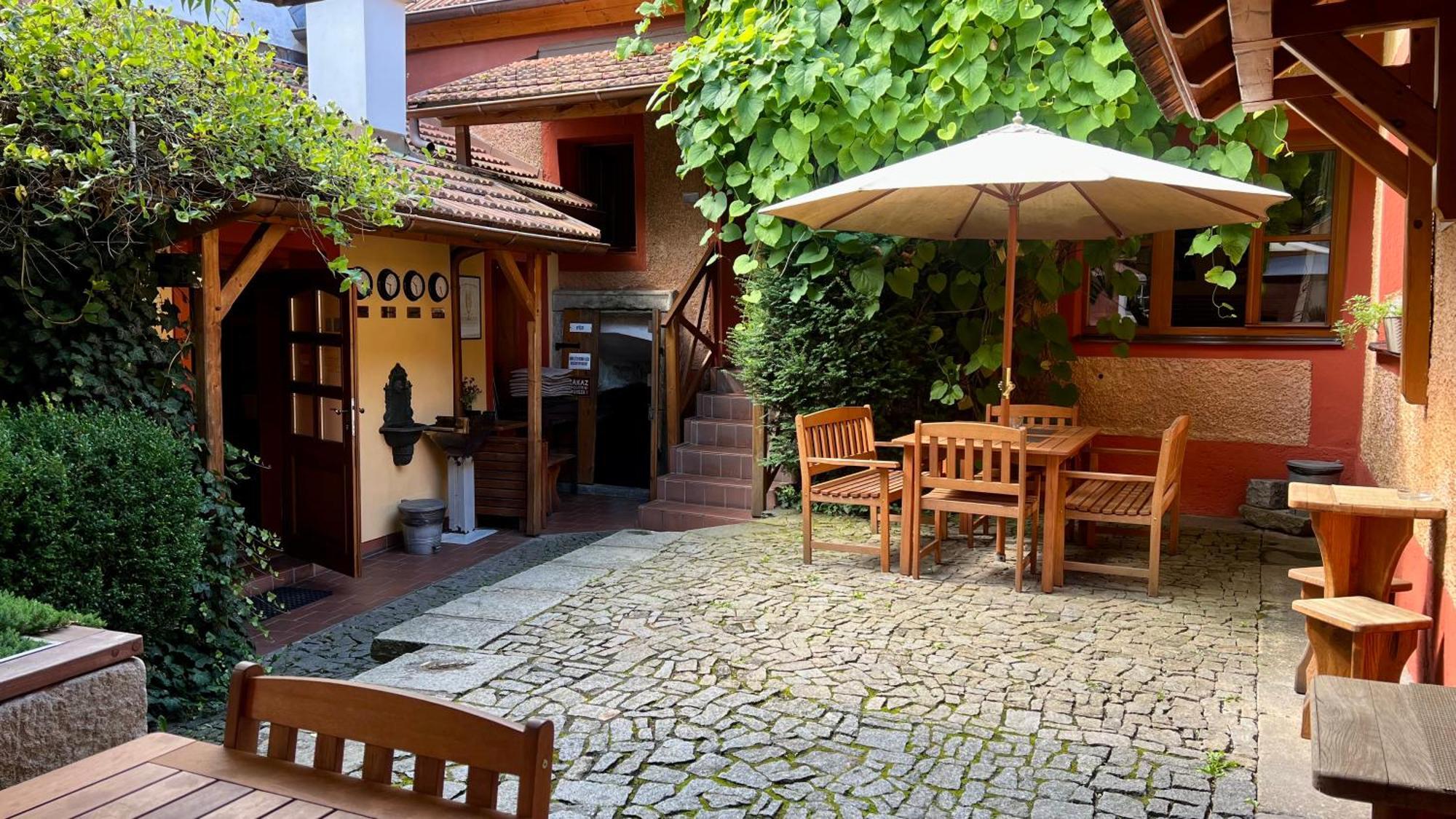 Hostel Postel Český Krumlov المظهر الخارجي الصورة